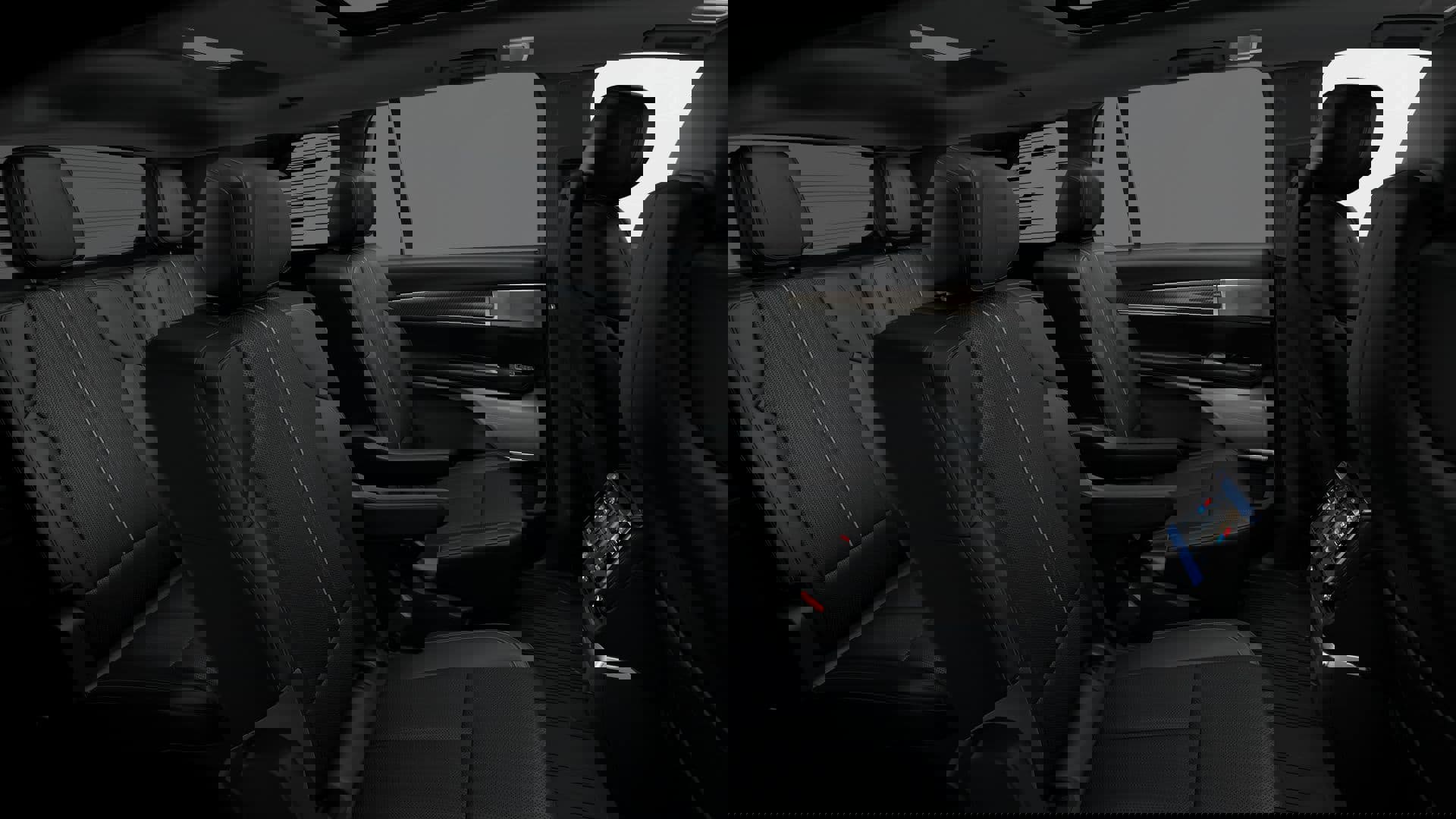 New 2026 Cadillac Vistiq Luxury w/ LPO, Floor Liner Package image 34
