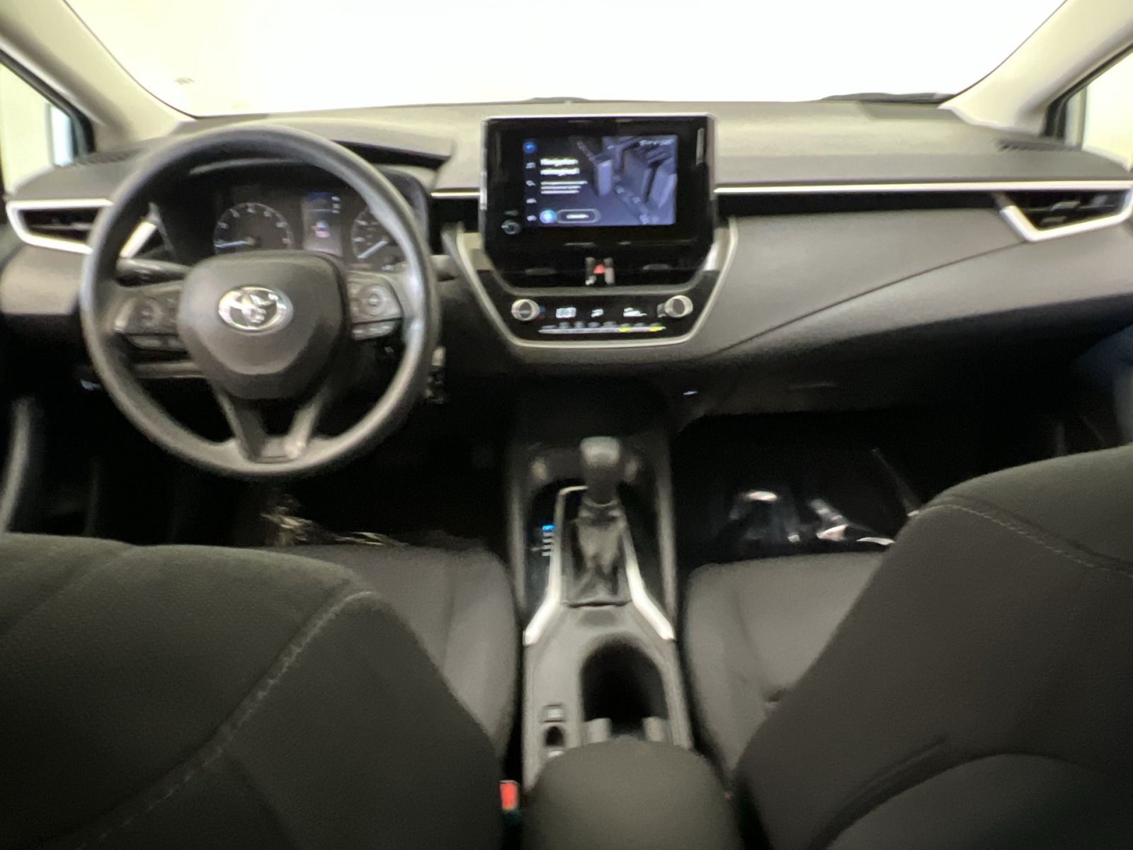 Used 2024 Toyota Corolla LE FWD image 22