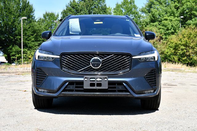 Certified 2026 Volvo XC60 B5 Plus AWD/4WD image 2