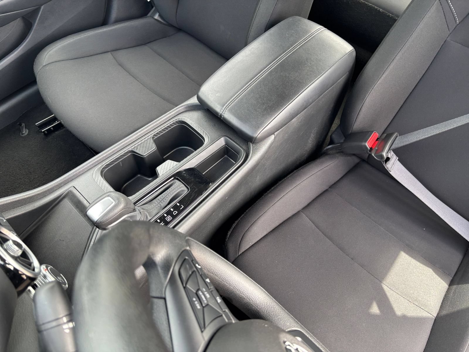 Used 2025 Nissan Sentra S FWD image 34