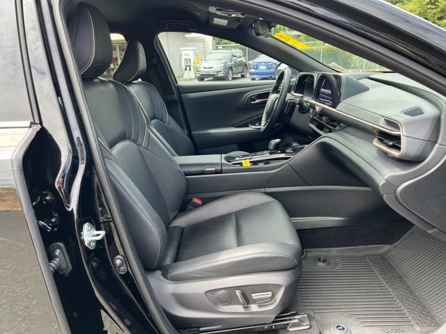Used 2025 Toyota Crown Signia AWD/4WD image 9