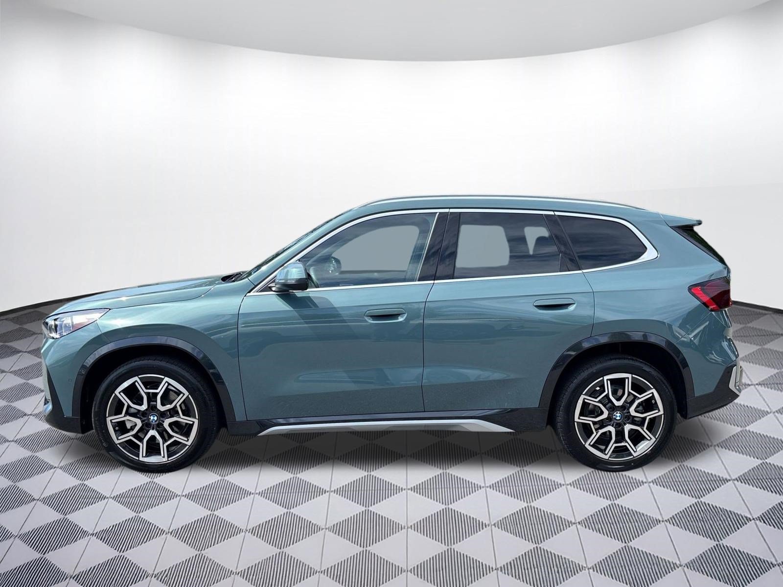 Certified 2025 BMW X1 xDrive28i w/ Convenience Package AWD/4WD image 2