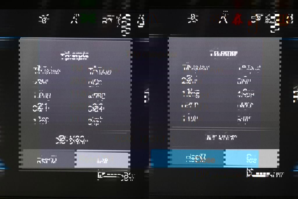 Used 2025 Volvo S60 B5 Core image 21