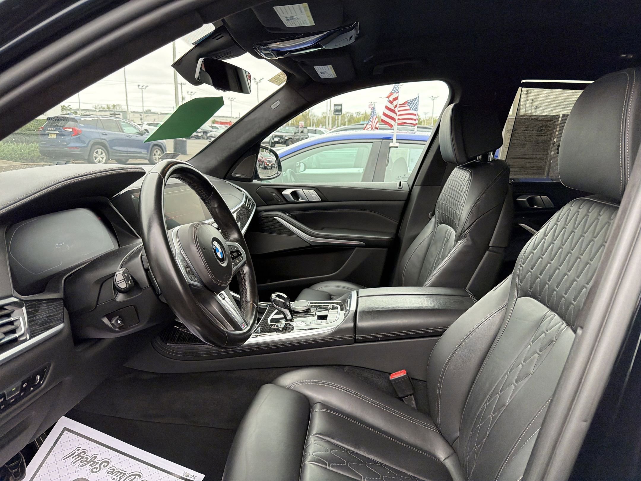 Used 2022 BMW X7 M50i w/ Cold Weather Package image 8