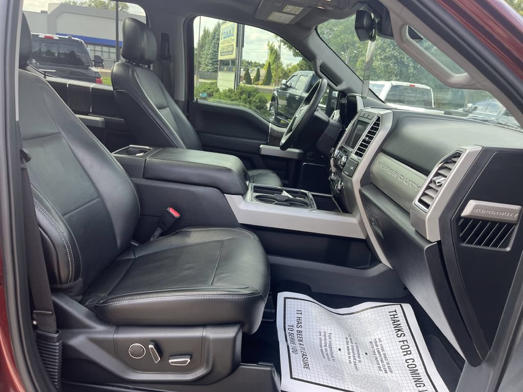 Used 2017 Ford F250 Lariat w/ Lariat Ultimate Package AWD/4WD image 31