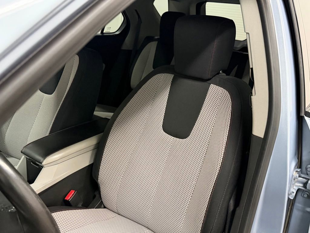 Used 2015 Chevrolet Equinox LT w/ Driver Convenience Package image 35