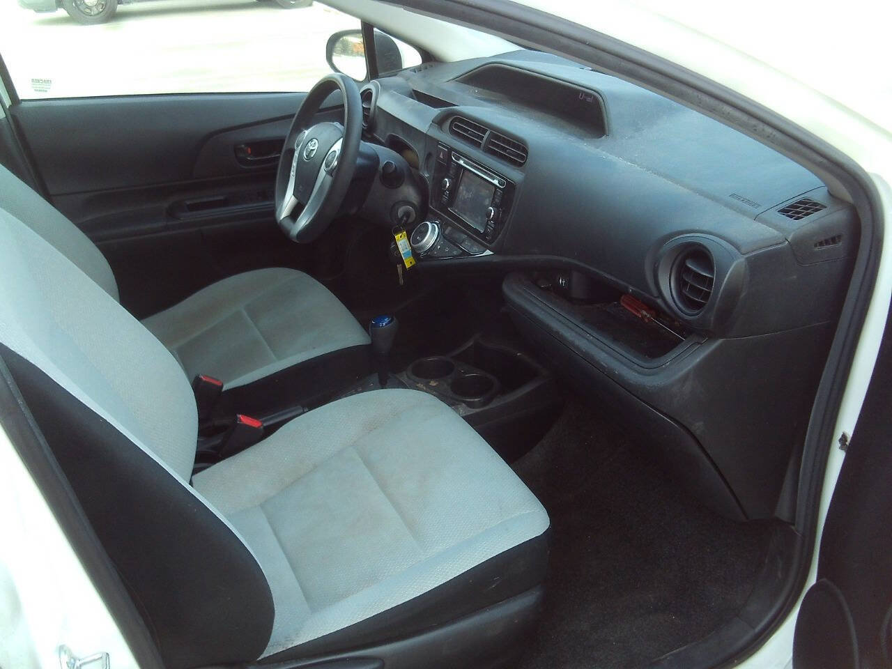 Used 2015 Toyota Prius C One FWD image 10