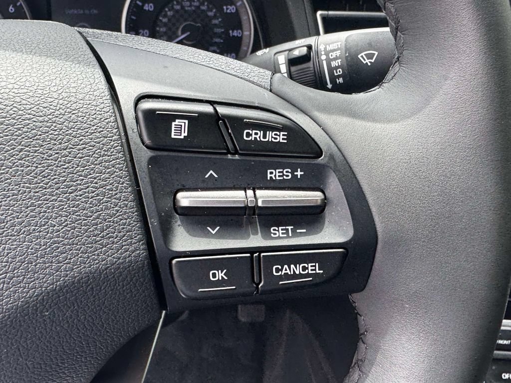 Used 2020 Hyundai Elantra Limited w/ Cargo Package (C1) FWD image 21