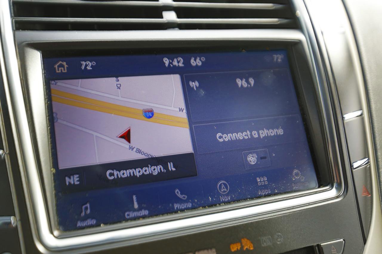 Used 2019 Lincoln Nautilus Reserve image 9