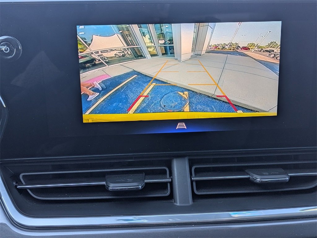 Used 2024 Chevrolet Trax ACTIV w/ Sunroof Package image 17