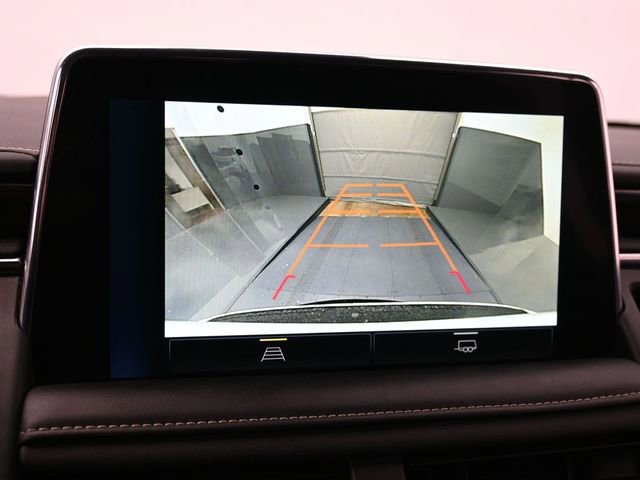 Used 2023 Chevrolet Suburban Premier image 3