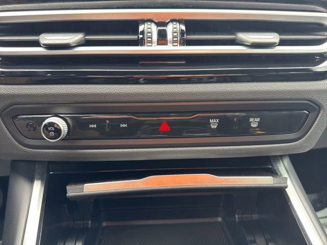 Used 2023 BMW 330e xDrive w/ Premium Package image 25