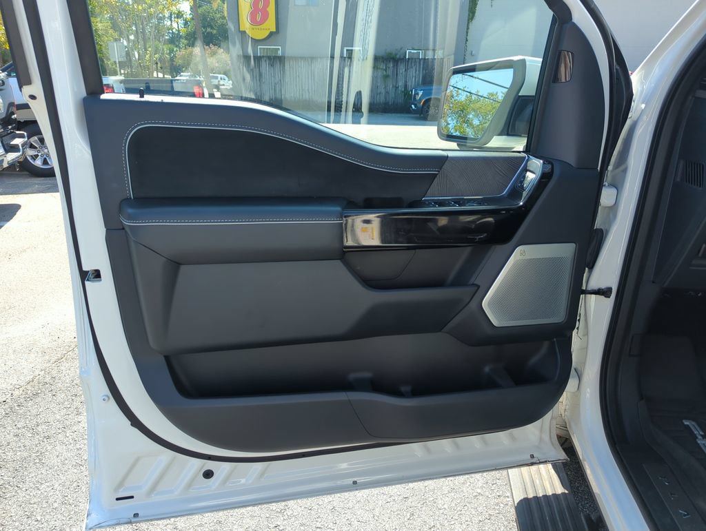 Used 2023 Ford F150 Lightning Platinum AWD/4WD image 17