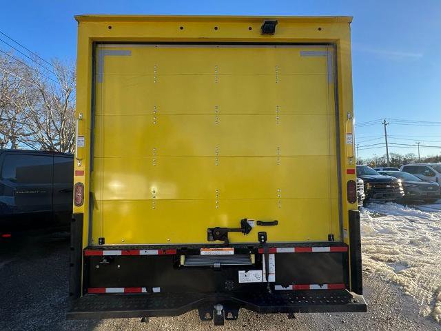 Certified 2022 Ford E-350 and Econoline 350 Super Duty w/ Power Windows & Locks Group image 5