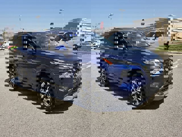 Used 2021 Nissan Rogue SV image 10