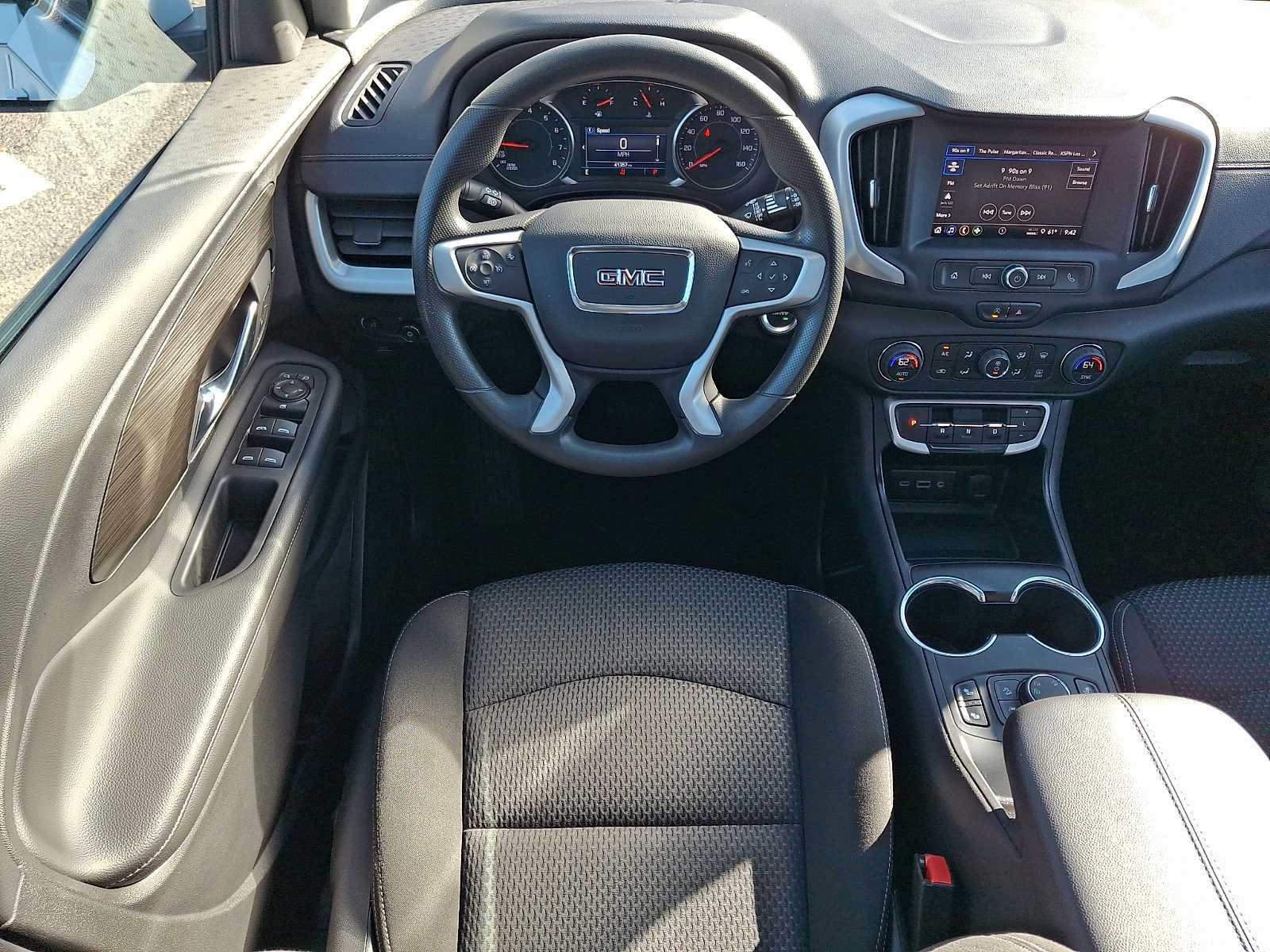 Used 2023 GMC Terrain SLE w/ Driver Convenience Package AWD/4WD image 11