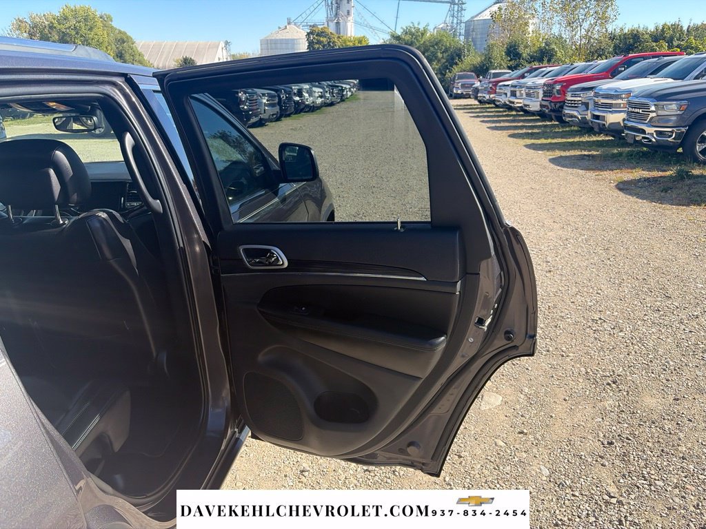 Used 2020 Jeep Grand Cherokee Limited AWD/4WD image 22