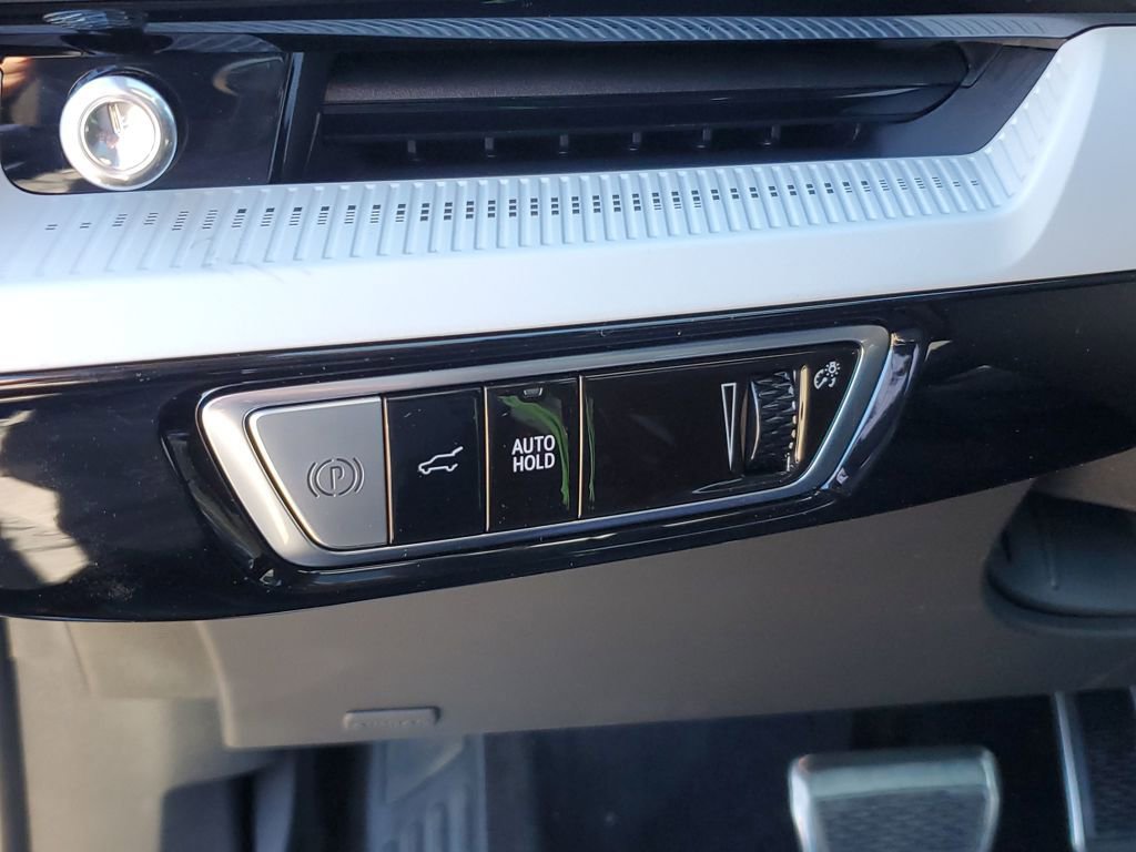 New 2026 Cadillac Optiq Luxury 1 image 17