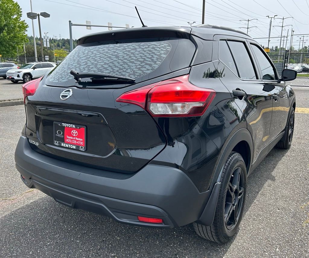 Used 2018 Nissan Kicks S FWD image 5
