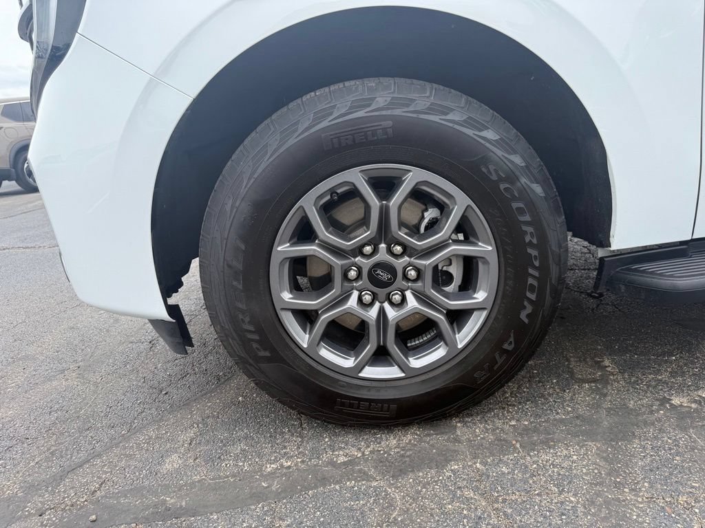 Used 2025 Ford Expedition Active RWD image 10
