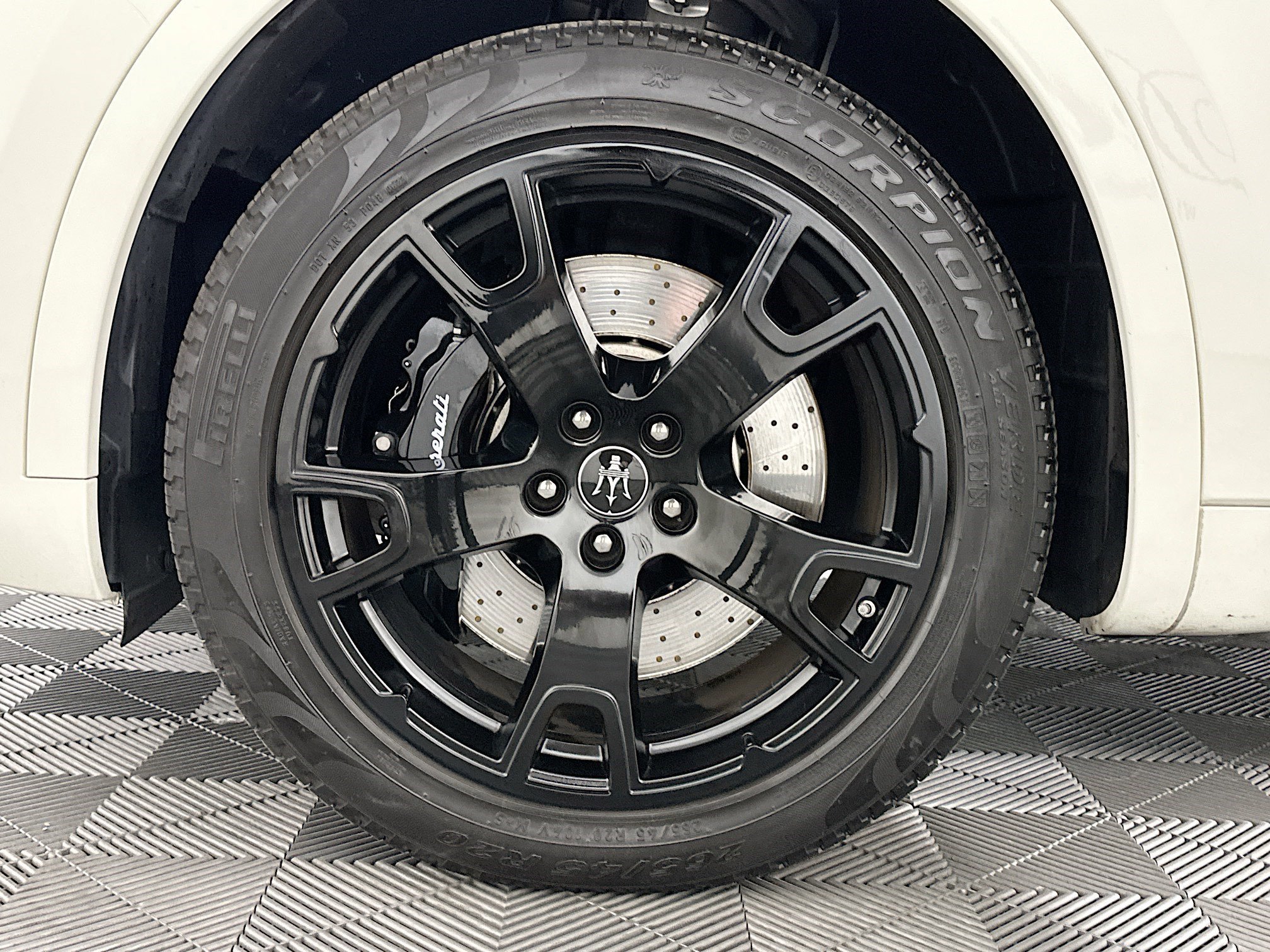 Used 2022 Maserati Levante Modena image 35