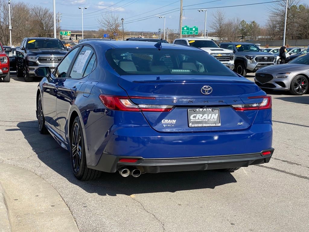 Used 2025 Toyota Camry SE FWD image 5