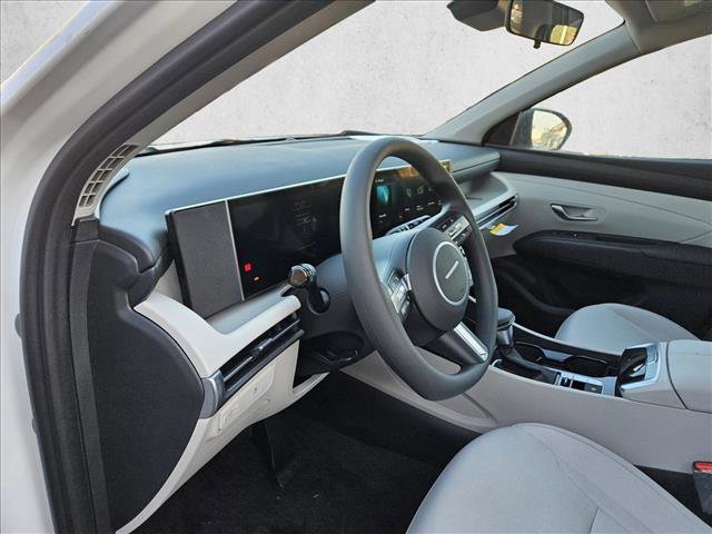 Certified 2025 Hyundai Tucson SE video 4