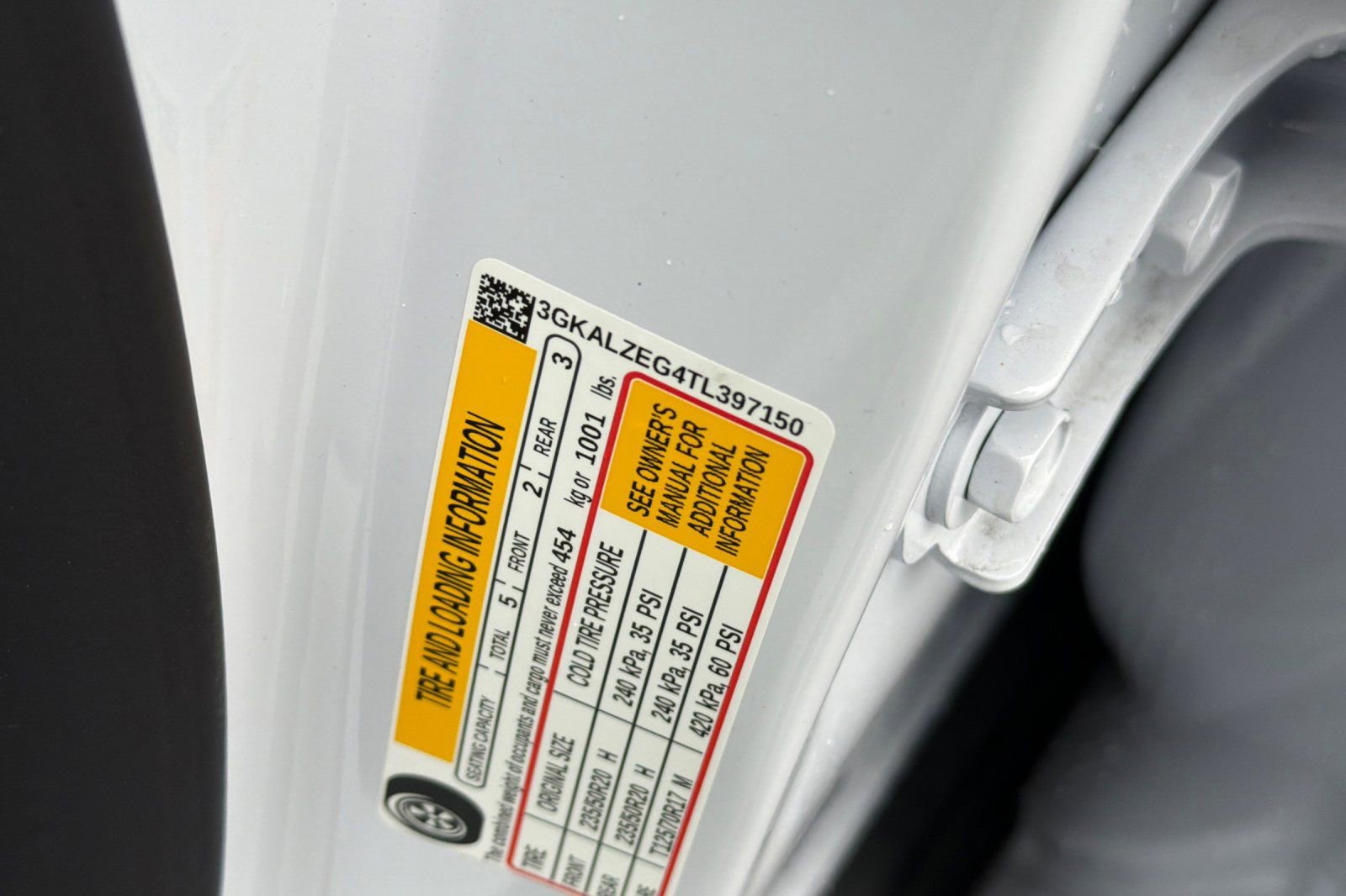 New 2026 GMC Terrain Denali w/ LPO, Floor Liner Package AWD/4WD image 32