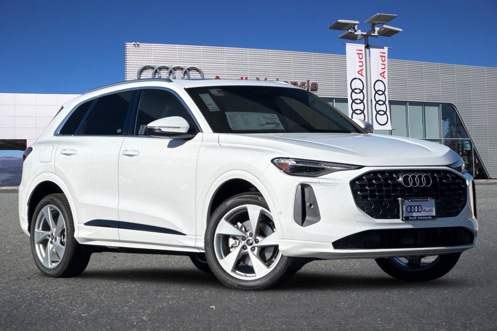 New 2025 Audi Q5 Premium Plus image 2