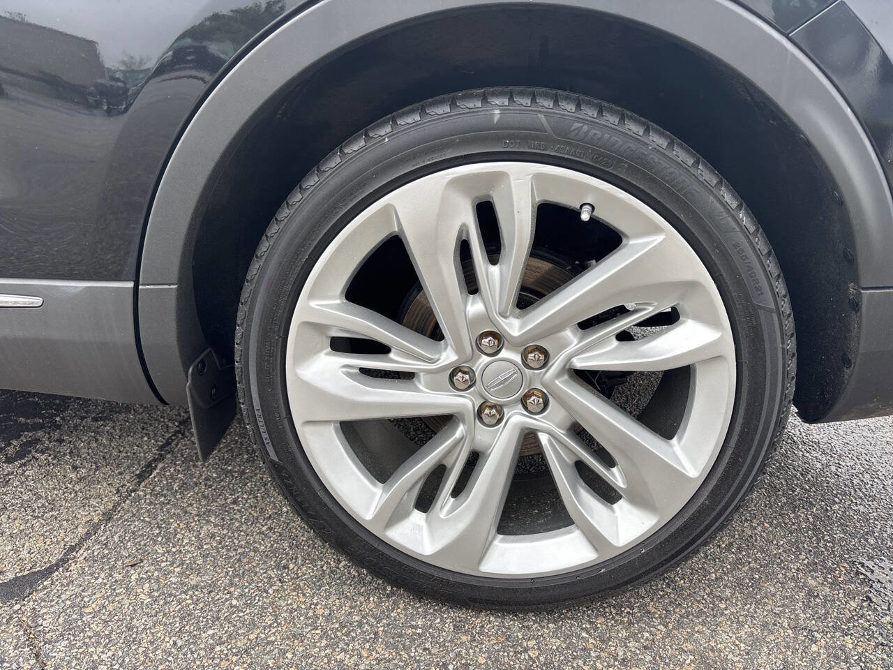 Used 2017 Lincoln MKX Reserve w/ Luxury Package FWD image 5