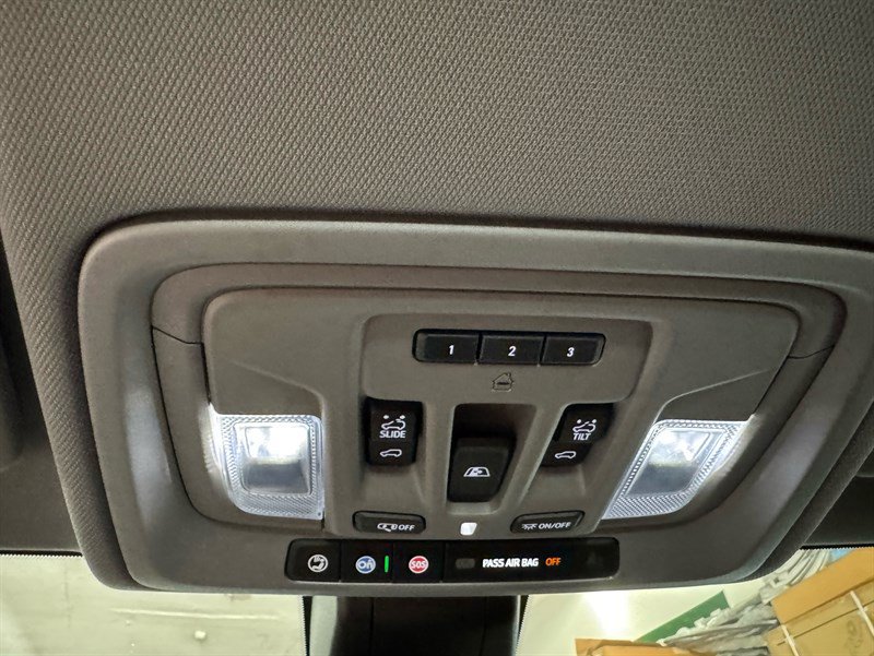 Used 2019 GMC Sierra 1500 SLT w/ SLT Premium Plus Package AWD/4WD image 22