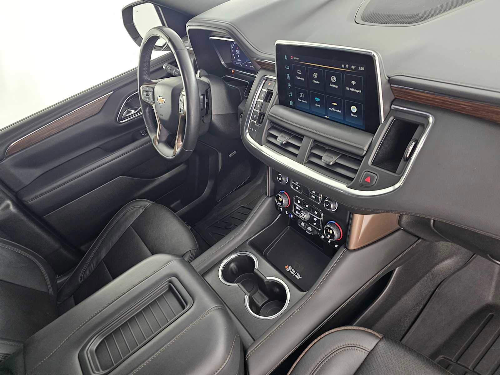 Used 2023 Chevrolet Tahoe High Country w/ Advanced Technology Package image 11