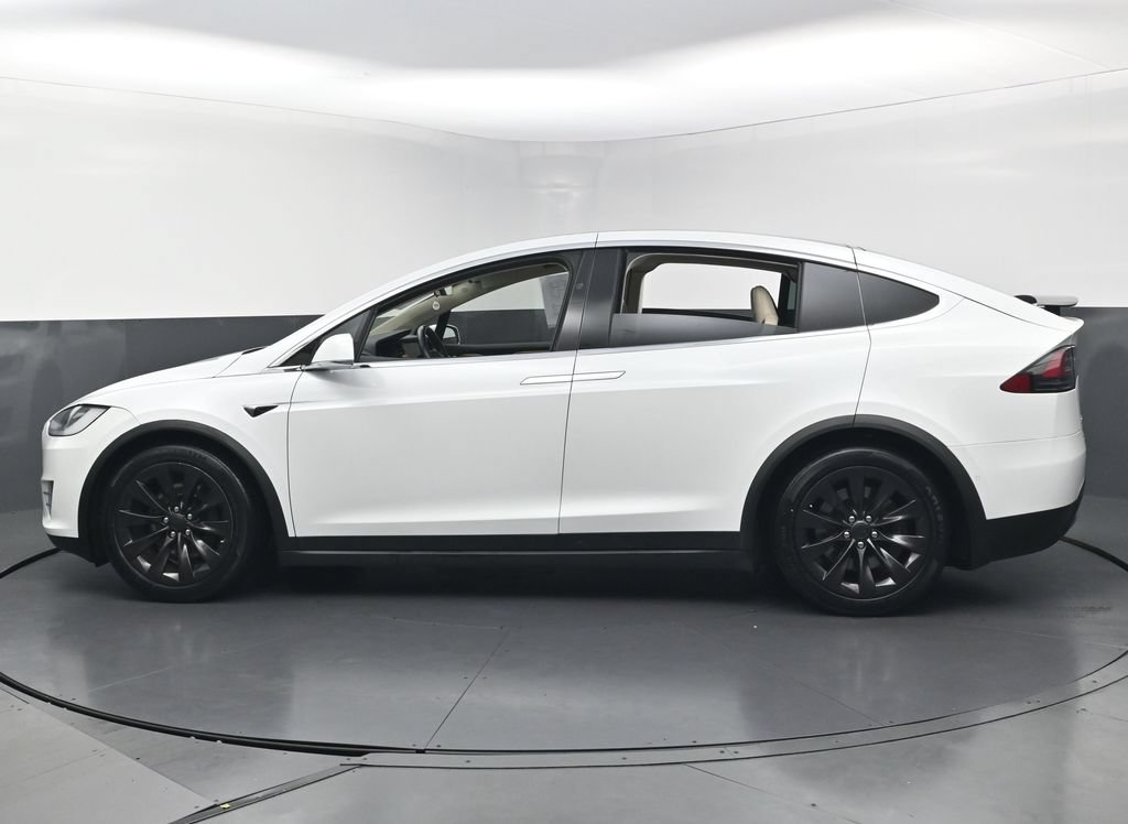 Used 2018 Tesla Model X 75D AWD/4WD image 8