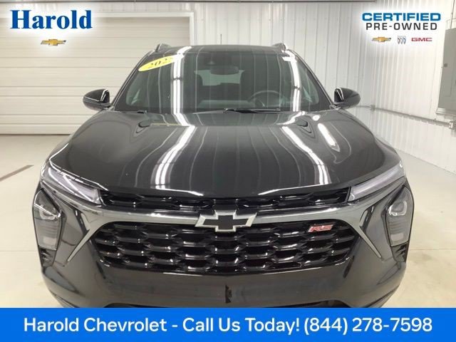 Used 2025 Chevrolet Trax RS FWD image 5