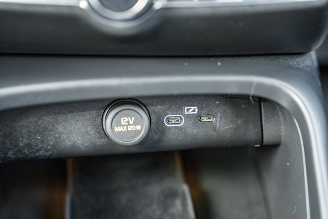 Used 2023 Volvo XC40 B5 Plus w/ Climate Package image 25