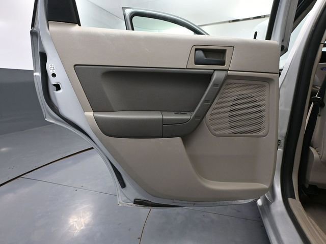Used 2011 Ford Focus SE w/ 201A Rapid Spec Order Code FWD image 32