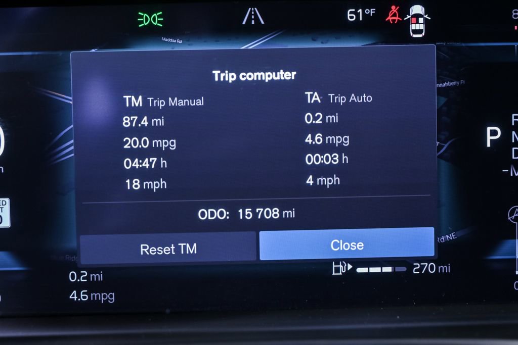 Used 2025 Volvo V60 B5 Cross Country Ultra image 13