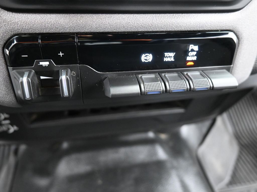 Used 2024 RAM 3500 Tradesman w/ Chrome Appearance Group image 35