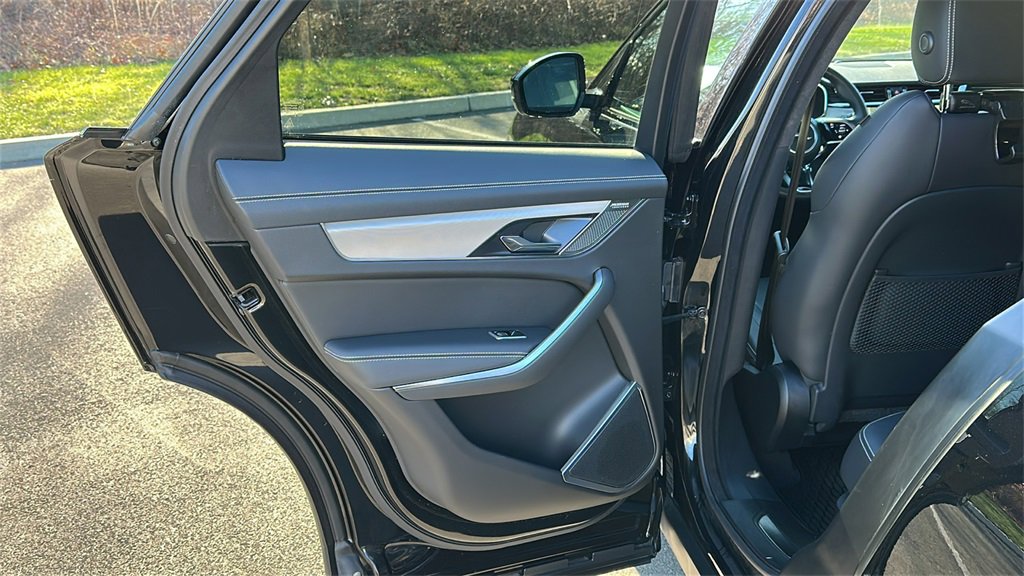 Certified 2025 Jaguar F-PACE R-Dynamic S image 18