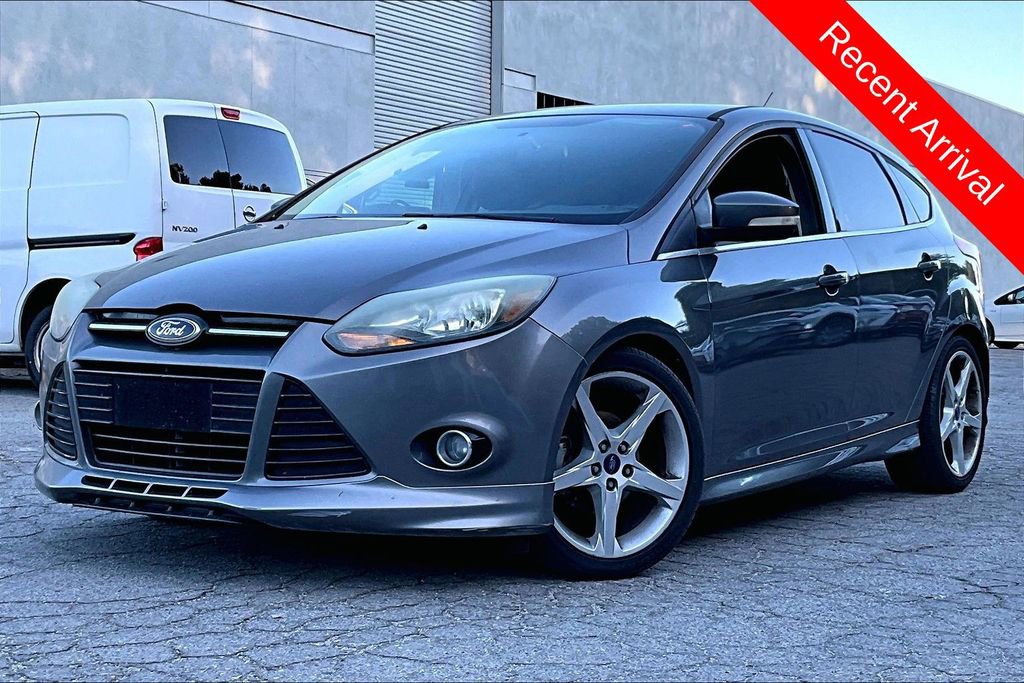 Used 2014 Ford Focus Titanium FWD image 3