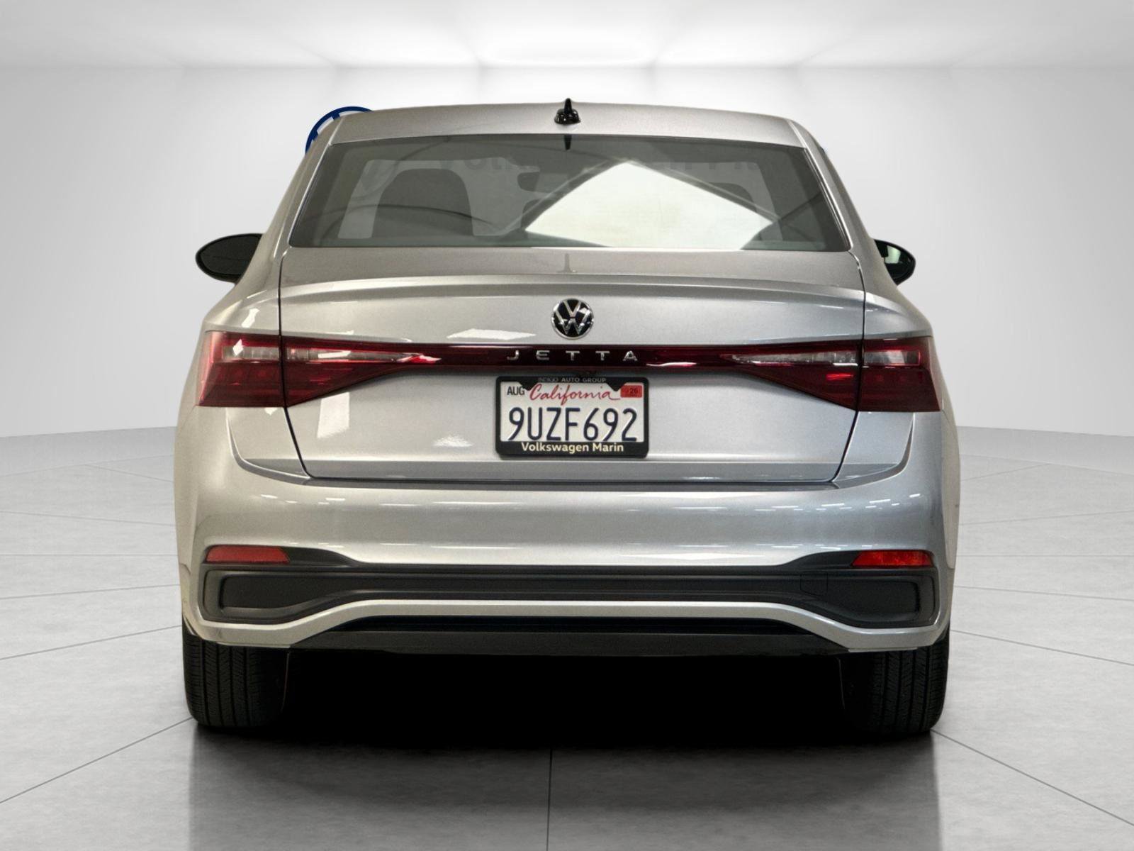 Used 2025 Volkswagen Jetta Sport image 4