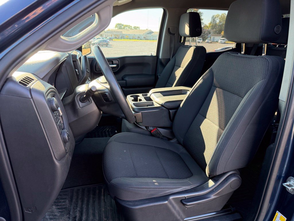 Used 2021 Chevrolet Silverado 1500 Custom AWD/4WD image 3