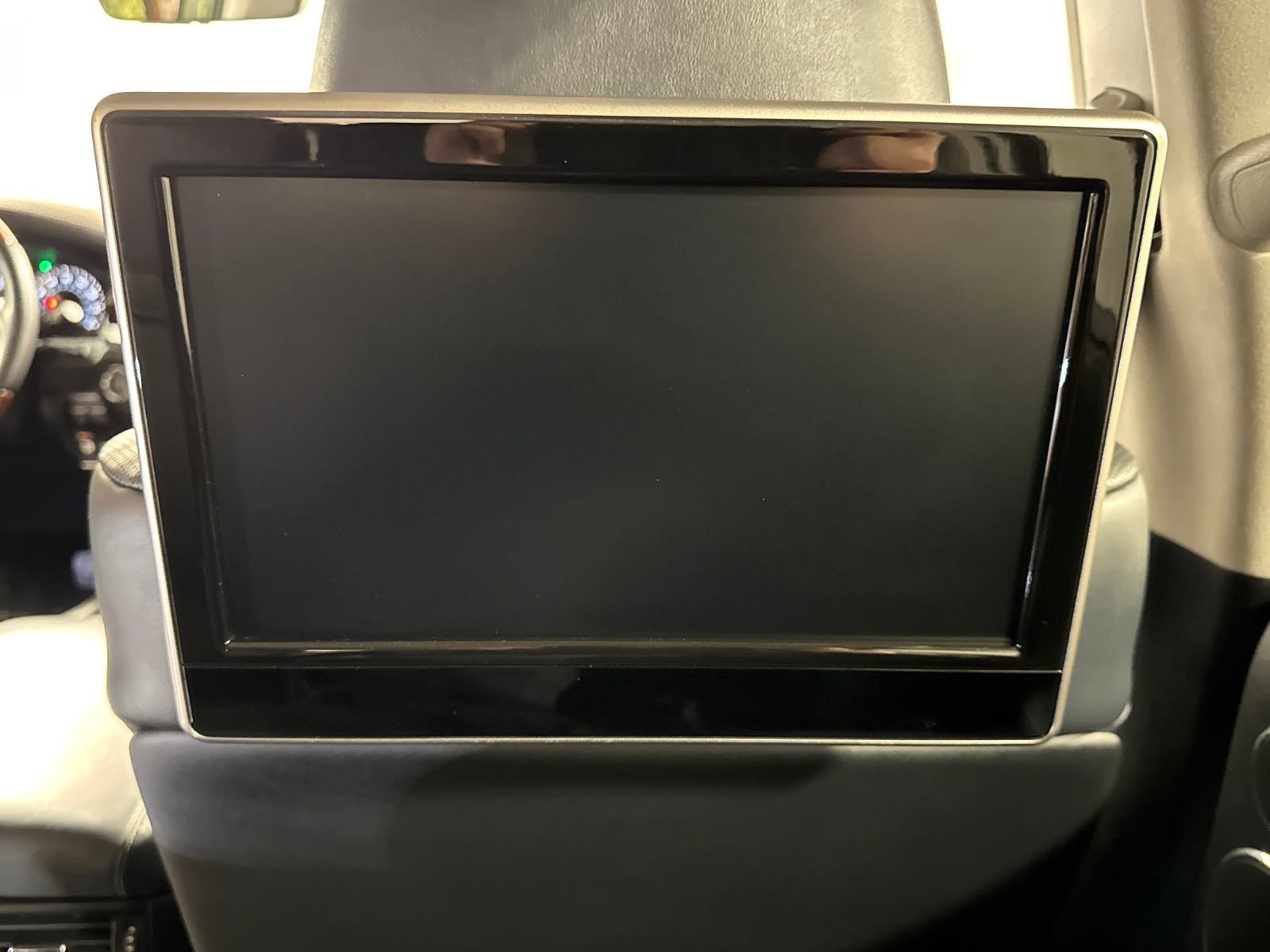 Used 2018 Lexus LX 570 4WD w/ Luxury Package image 30