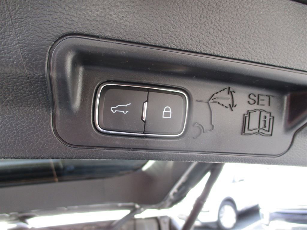 Used 2025 Ford Explorer ST image 5