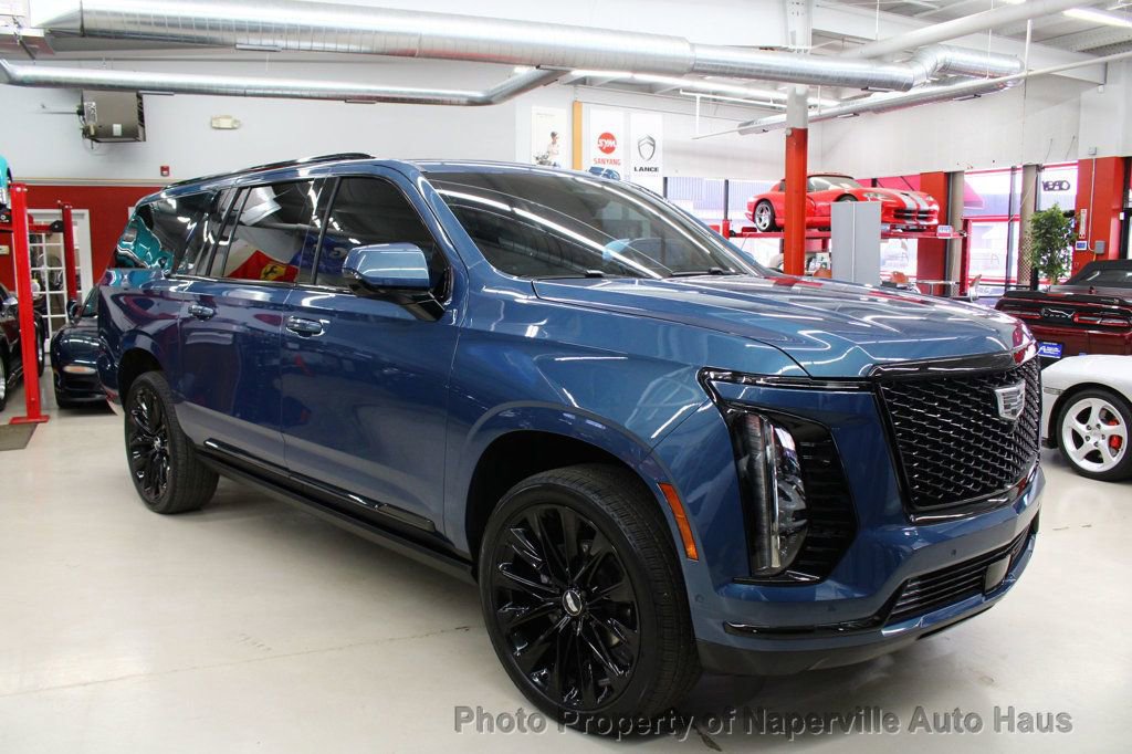 Used 2025 Cadillac Escalade ESV Sport Platinum w/ LPO, ONYX Package image 76