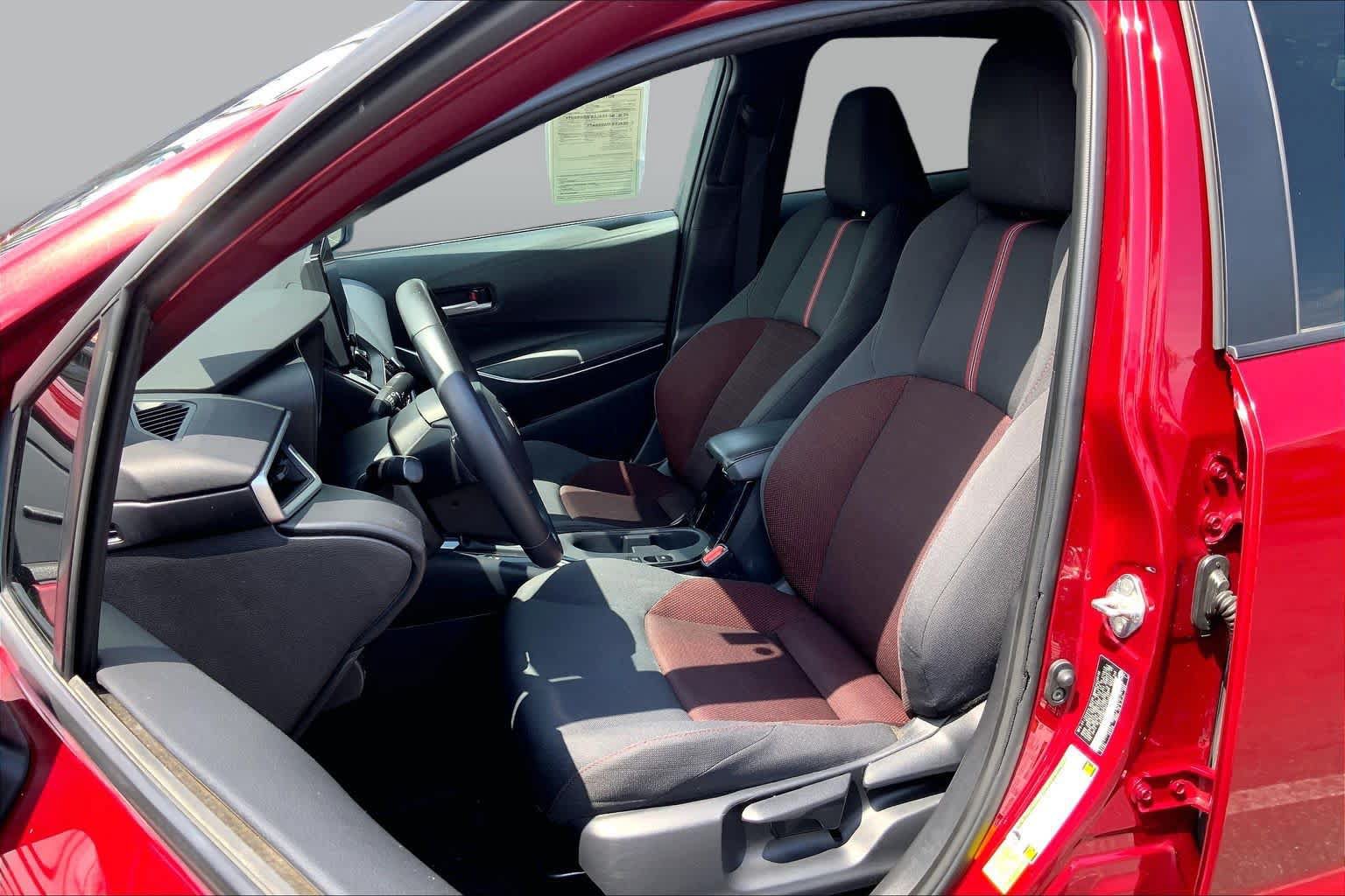 Certified 2023 Toyota Corolla SE w/ SE Premium Package FWD image 7