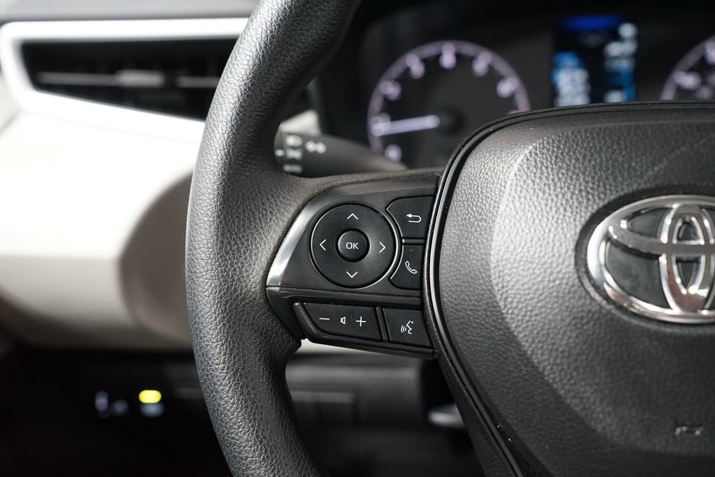 Certified 2025 Toyota Corolla LE image 14