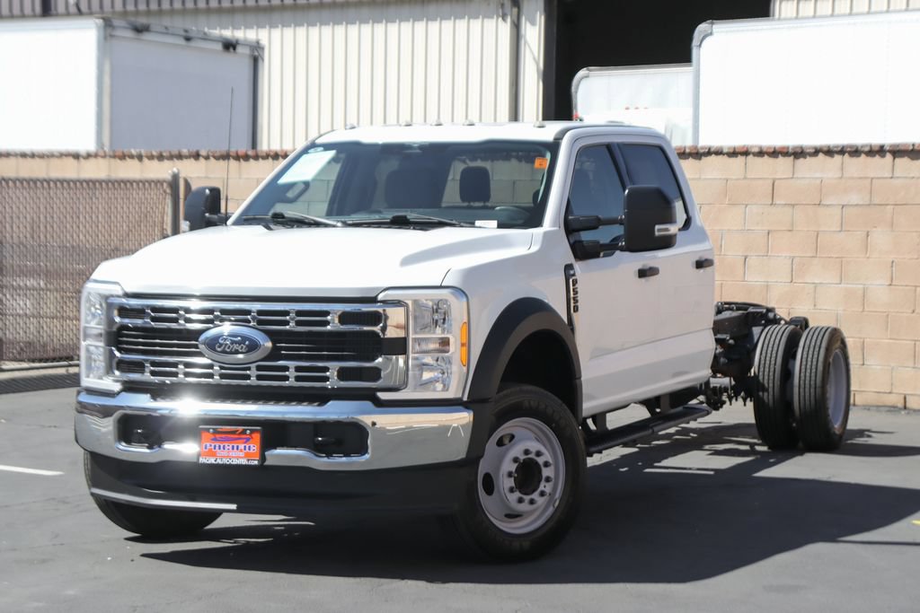 Used 2023 Ford F550 2WD Crew Cab Super Duty image 4
