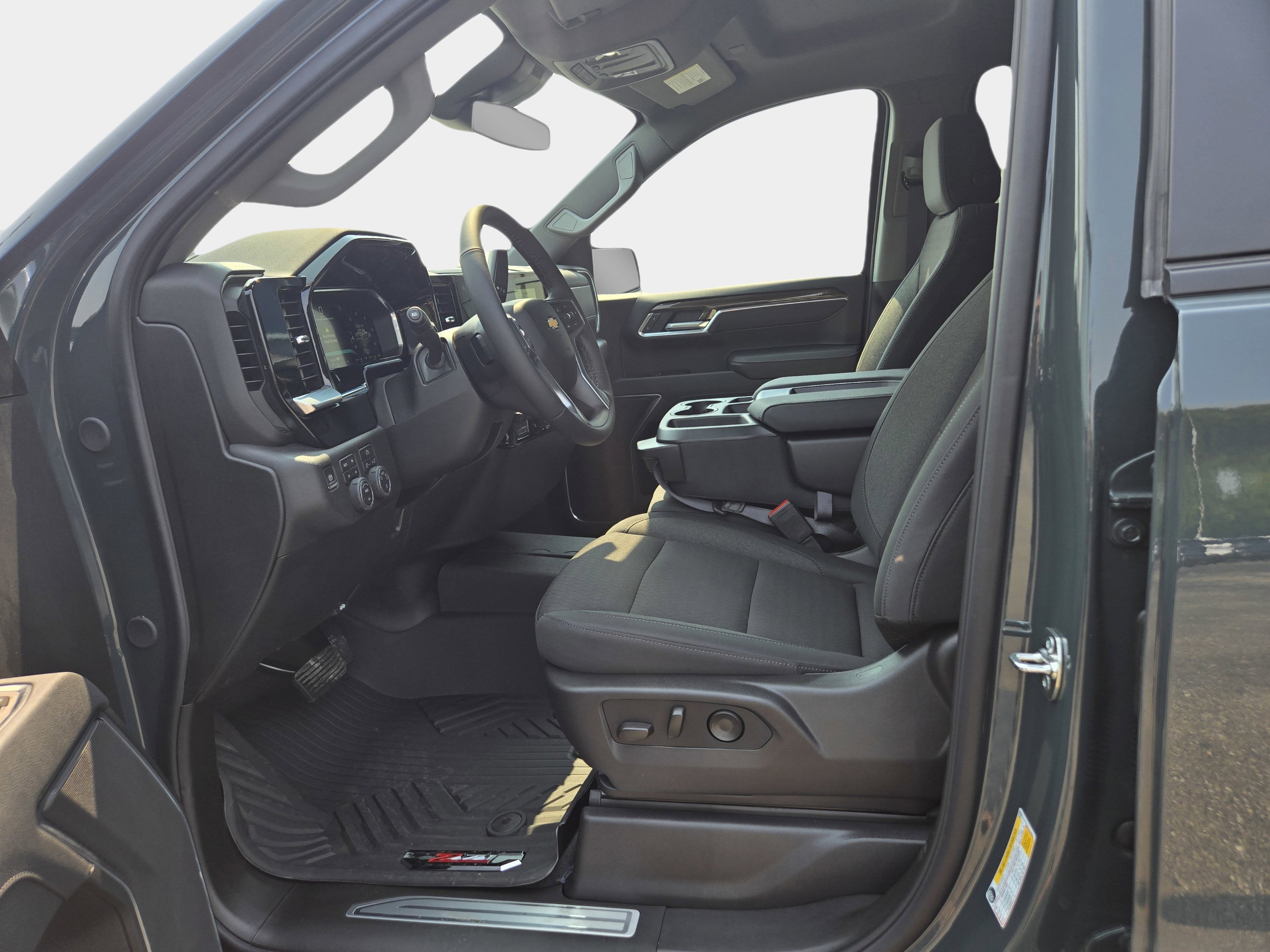 New 2026 Chevrolet Silverado 1500 LT image 3