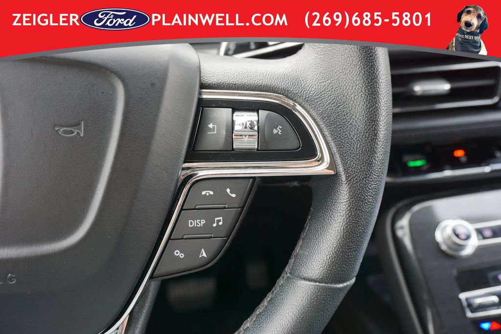 Used 2022 Lincoln Nautilus AWD w/ Premium Package image 26